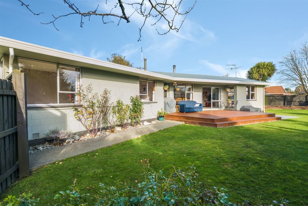 2 237 Main Road
